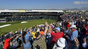 golf crowd